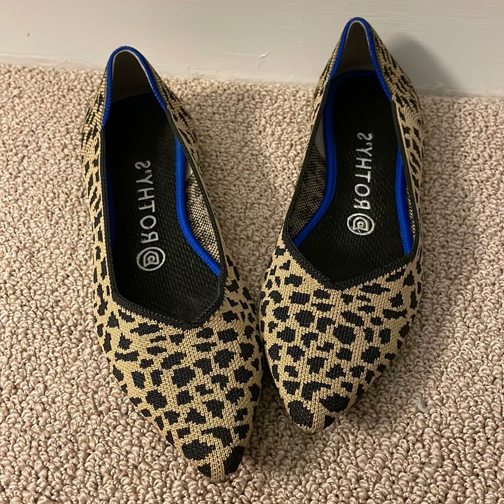 Rothy’s Leopard Pointed Toe Flats. Size 8.
